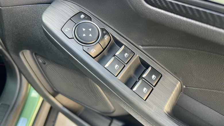 Ford Kuga 2.5 FHEV ST-Line 5dr CVT Hybrid Estate